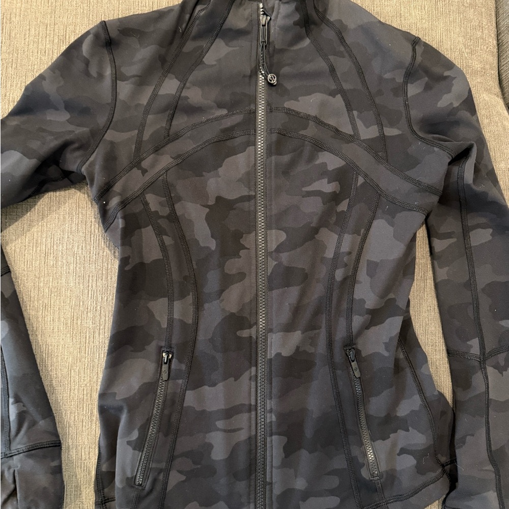 Lululemon Define Jacket w/ Luon Camo Size 6